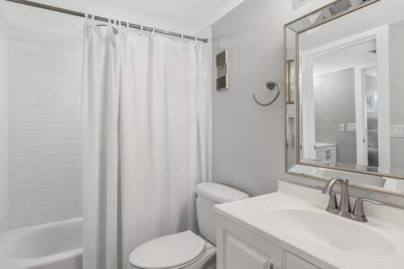 The Oyster By Brightwild-Beachfront Condo Destin Eksteriør billede