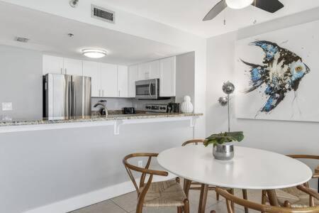 The Oyster By Brightwild-Beachfront Condo Destin Eksteriør billede
