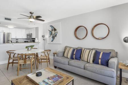 The Oyster By Brightwild-Beachfront Condo Destin Eksteriør billede