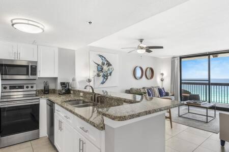 The Oyster By Brightwild-Beachfront Condo Destin Eksteriør billede